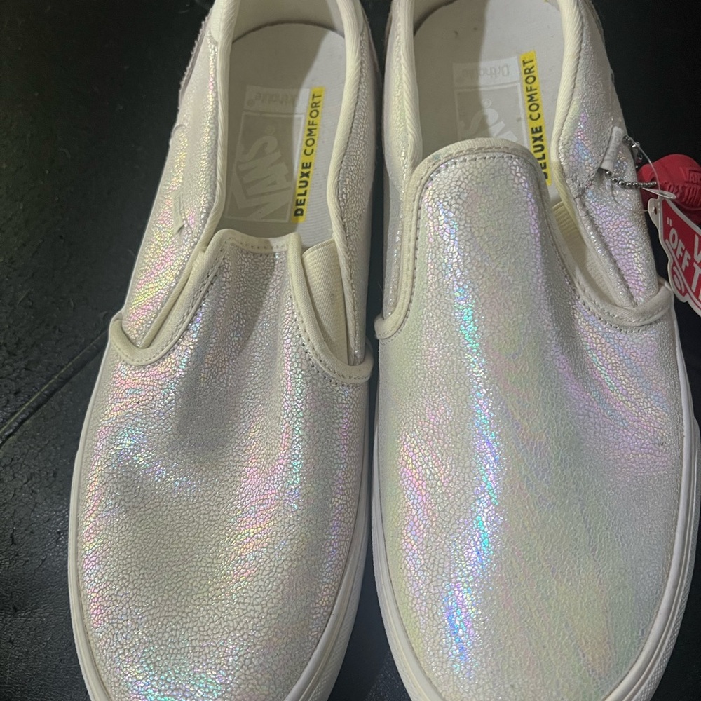 Vans Brand new Women's Iridescent Cream Slip-On Sneakers - Picture 3 of 4
